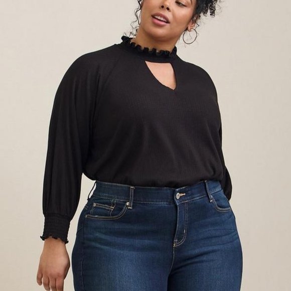 ❤️NWT VINTAGE TORRID TOP - CHOKER NECK - CUT OUT - SMOCKED HEM BLOUSE PLUS SIZE - Picture 2 of 14